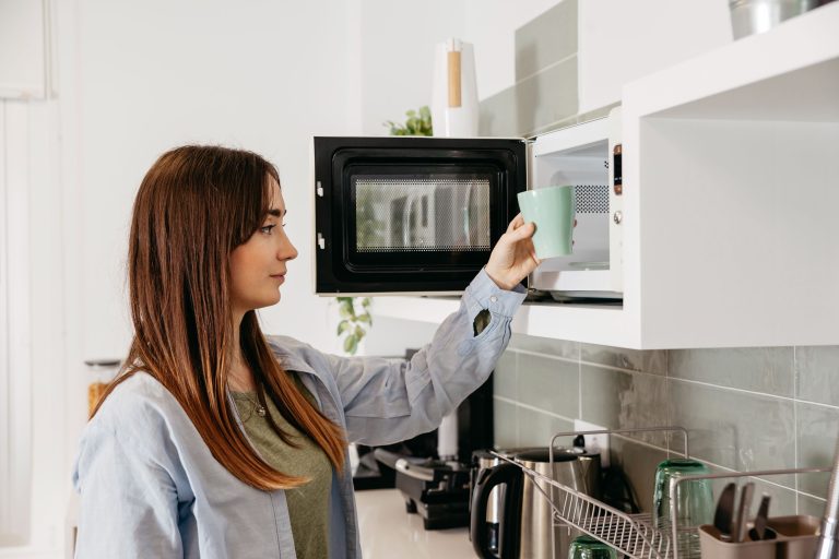 Alasan Mengapa Microwave Adalah Investasi Bagus Bagi Dapur Anda